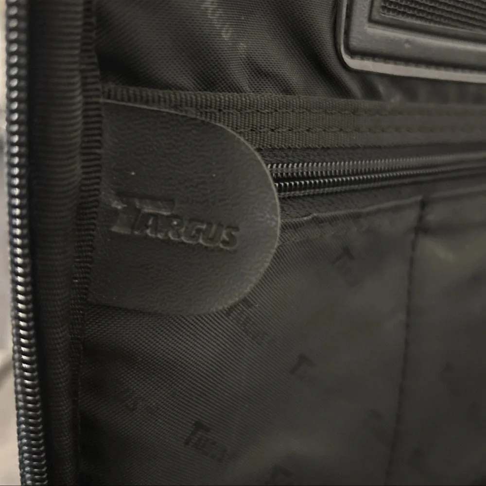 VTG Genuine Leather Laptop Bag Targus CEO Briefcase Executive Travel 16”